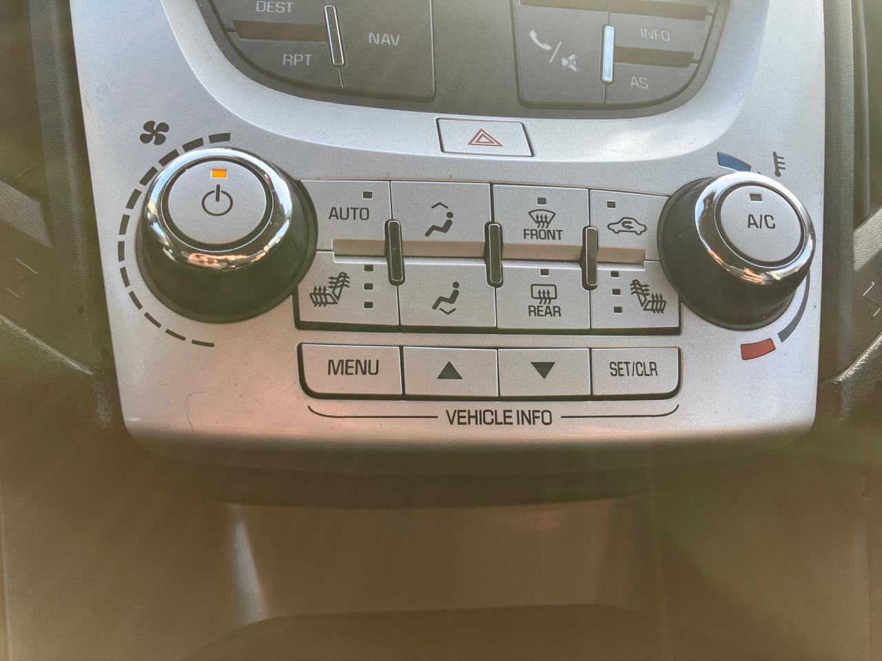 2017 Chevrolet Equinox FWD 4dr LT w/1LT Photo