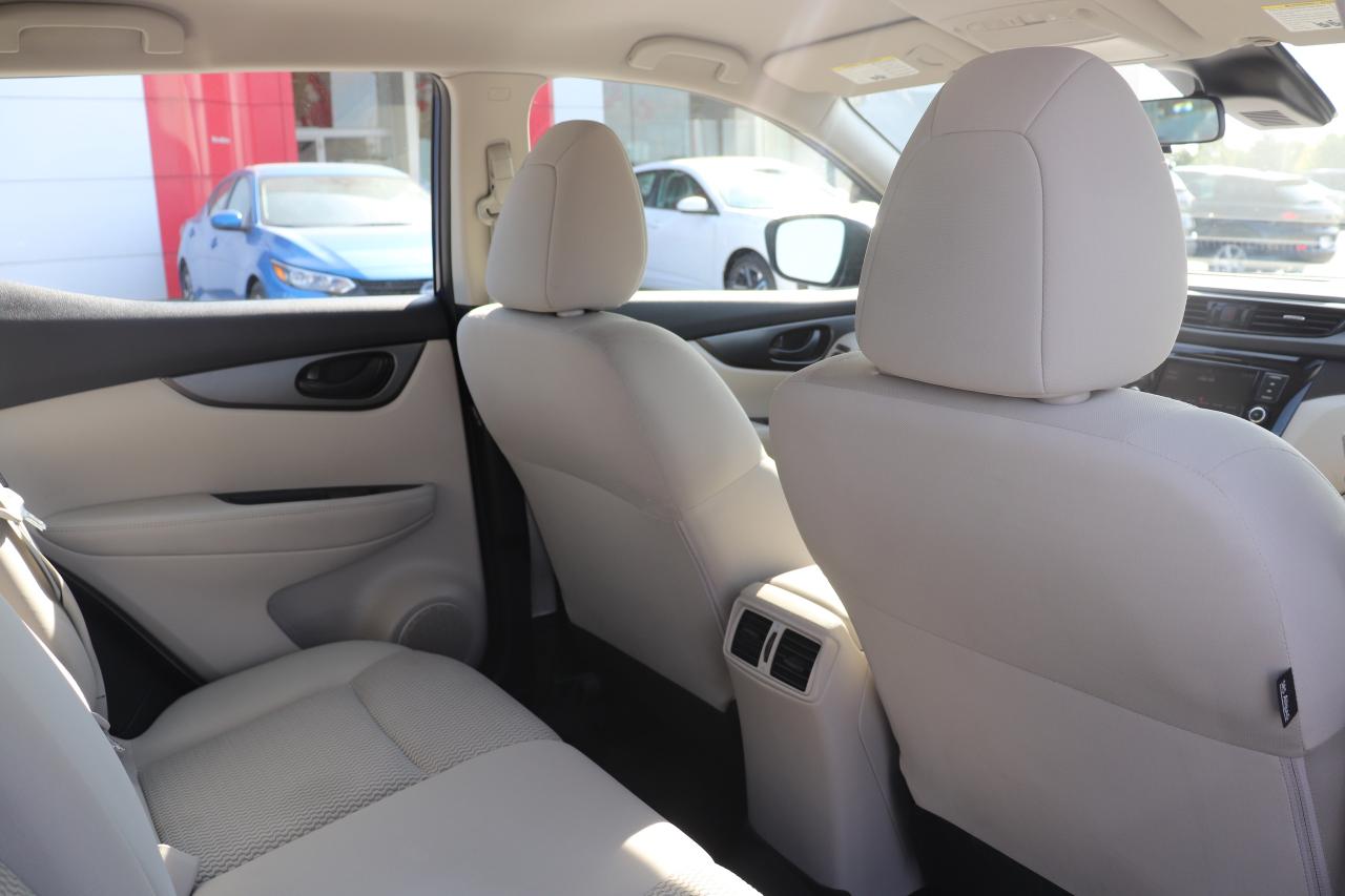 2023 Nissan Qashqai S AWD NO ACCIDENTS CARPLAY B-SPOT HTD SEATS CAMERA Photo