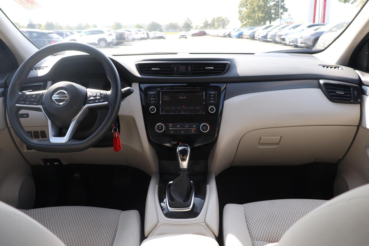 2023 Nissan Qashqai S AWD NO ACCIDENTS CARPLAY B-SPOT HTD SEATS CAMERA Photo