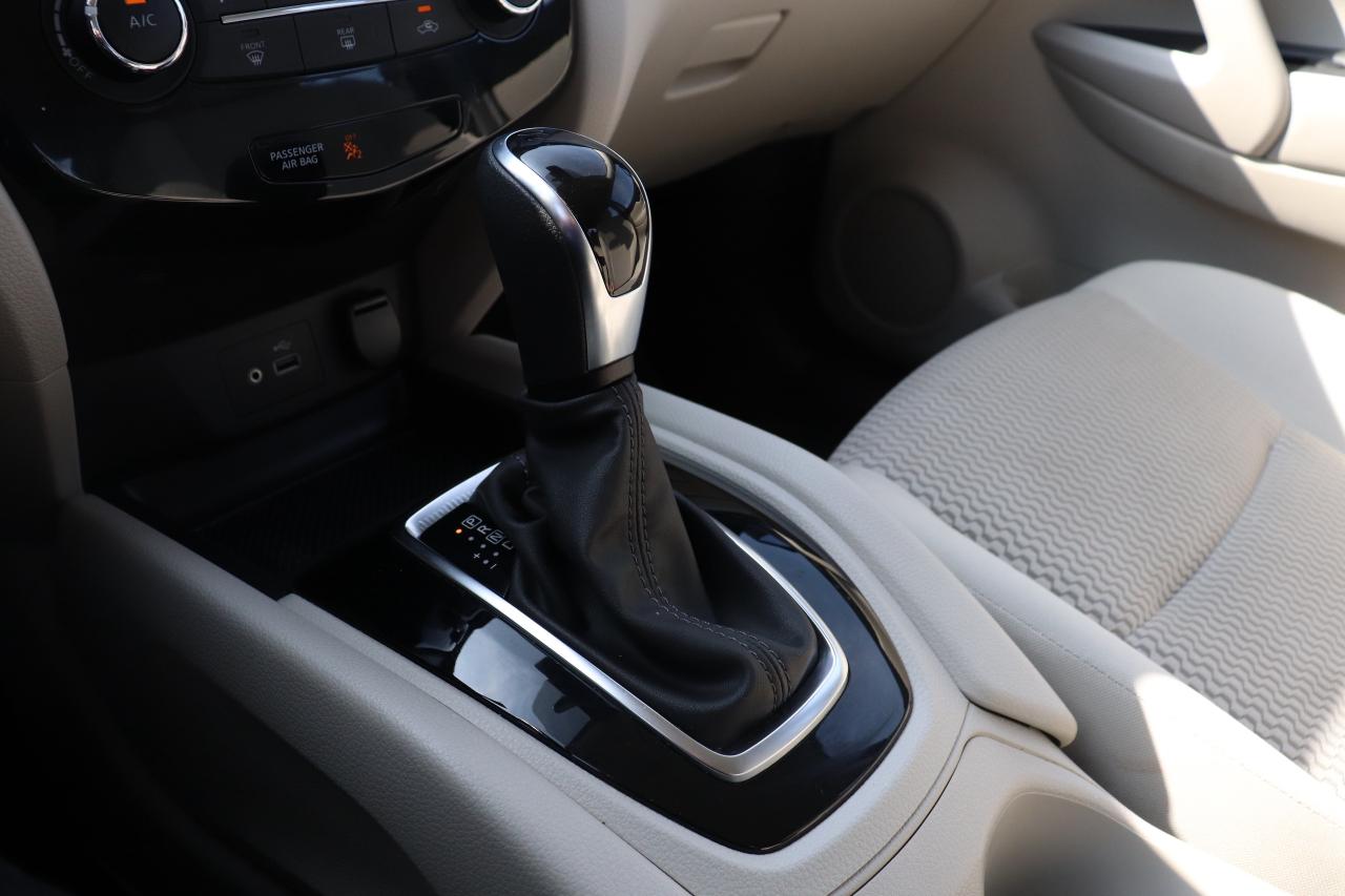 2023 Nissan Qashqai S AWD NO ACCIDENTS CARPLAY B-SPOT HTD SEATS CAMERA Photo