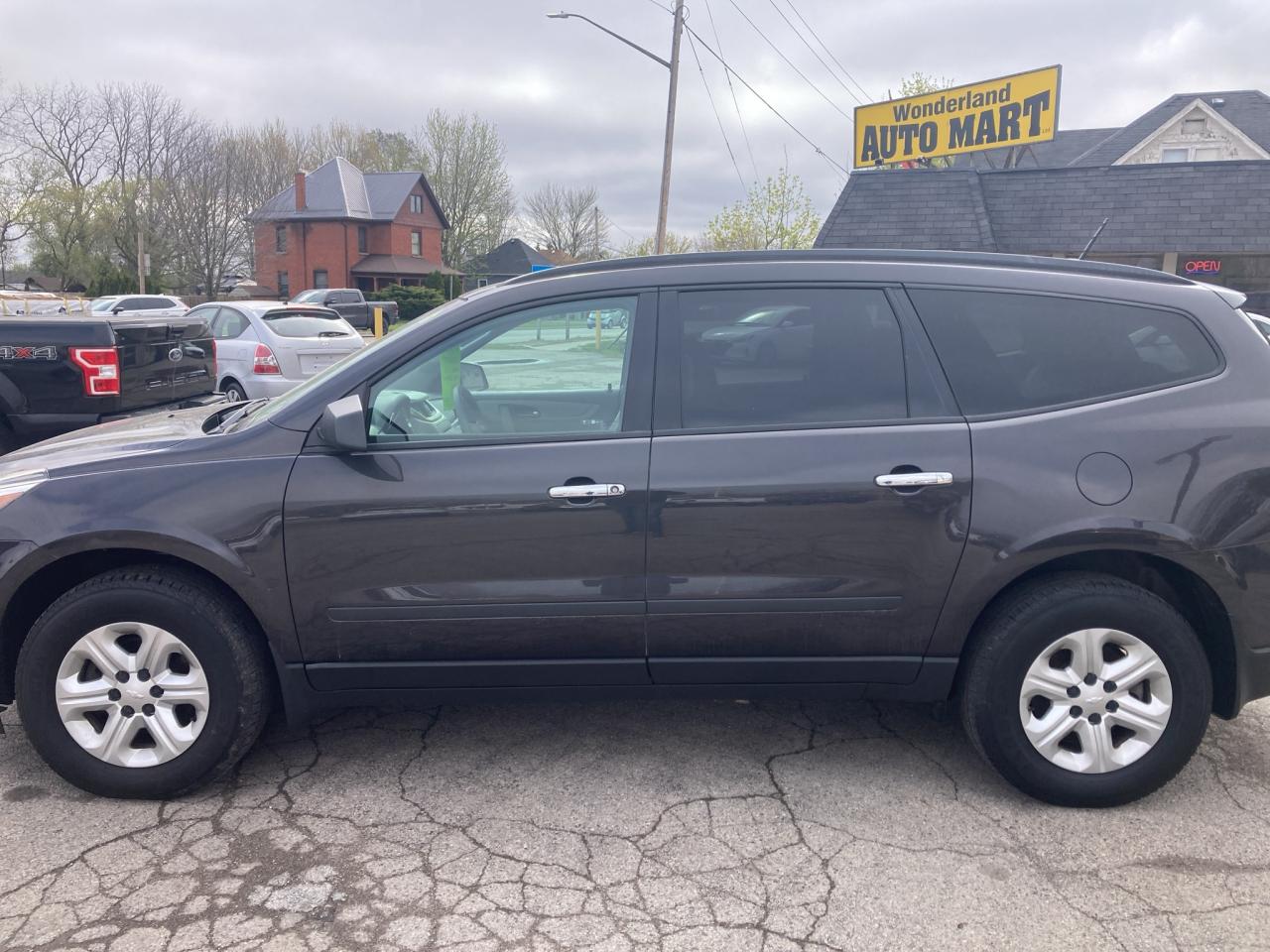 2016 Chevrolet Traverse LS-8 PASS-3.6-CLEAN CARFAX-CLEAN CAR Photo