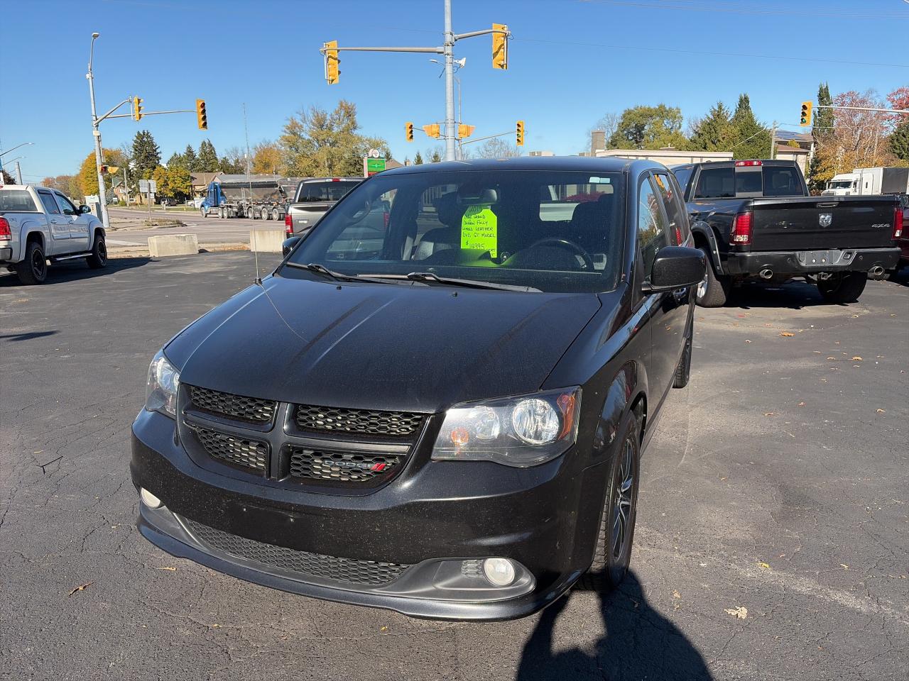 2019 Dodge Grand Caravan GT-LOADED-ENTERTAINMENT X2-LEATHER-VERY CLEAN Photo