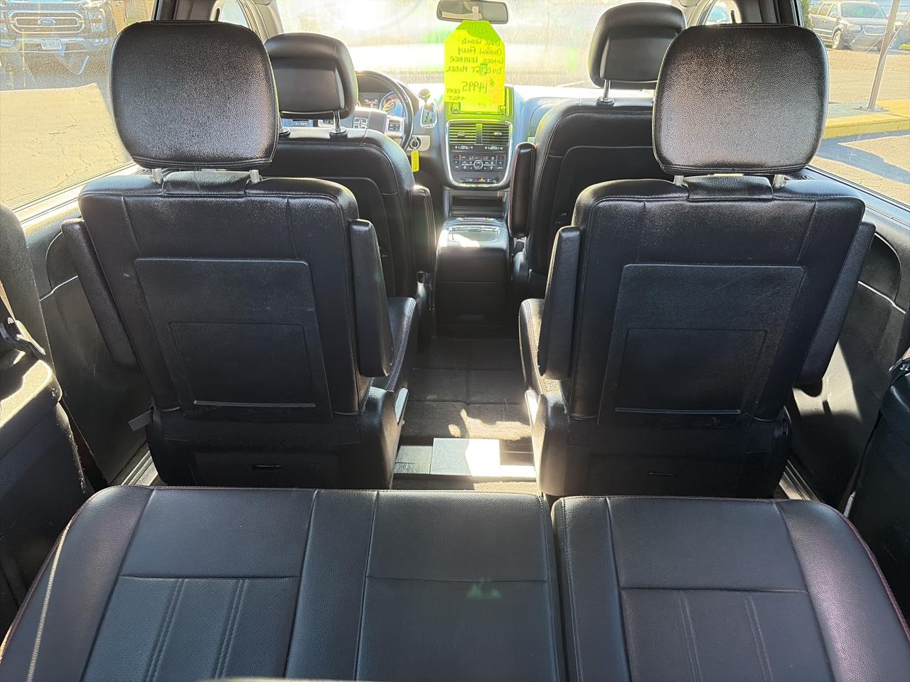 2019 Dodge Grand Caravan GT-LOADED-ENTERTAINMENT X2-LEATHER-VERY CLEAN Photo