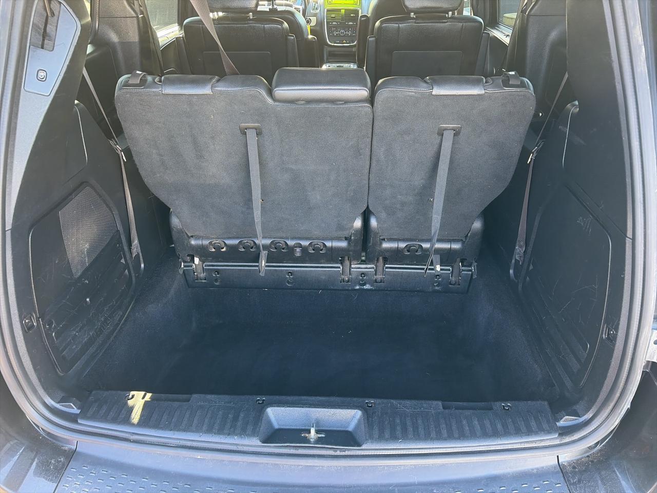 2019 Dodge Grand Caravan GT-LOADED-ENTERTAINMENT X2-LEATHER-VERY CLEAN Photo