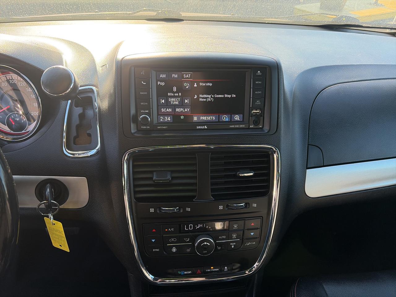 2019 Dodge Grand Caravan GT-LOADED-ENTERTAINMENT X2-LEATHER-VERY CLEAN Photo