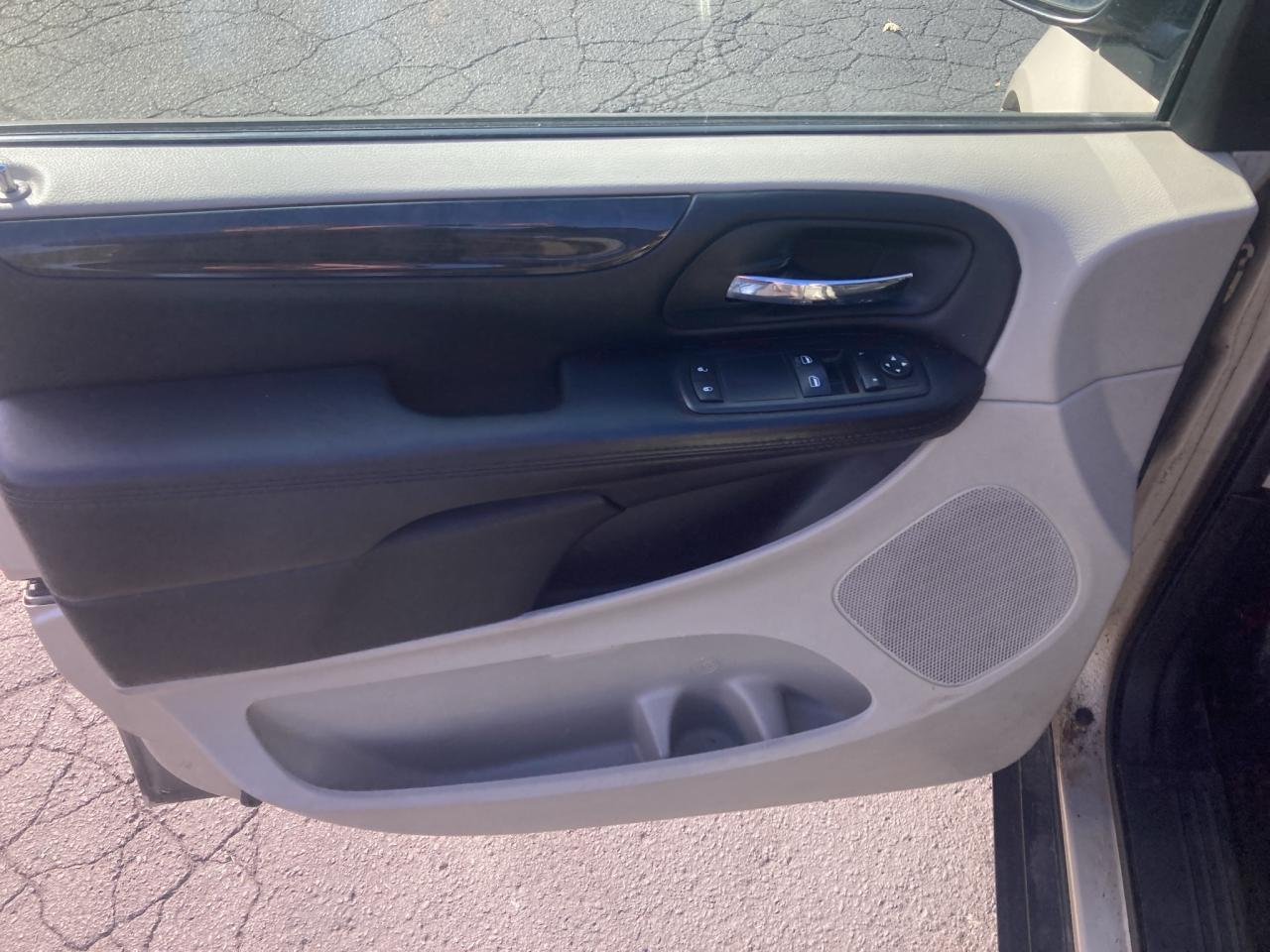 2016 Dodge Grand Caravan Canada Value Package-Low Km-Very Clean Photo