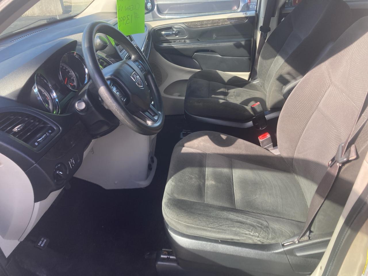 2016 Dodge Grand Caravan Canada Value Package-Low Km-Very Clean Photo