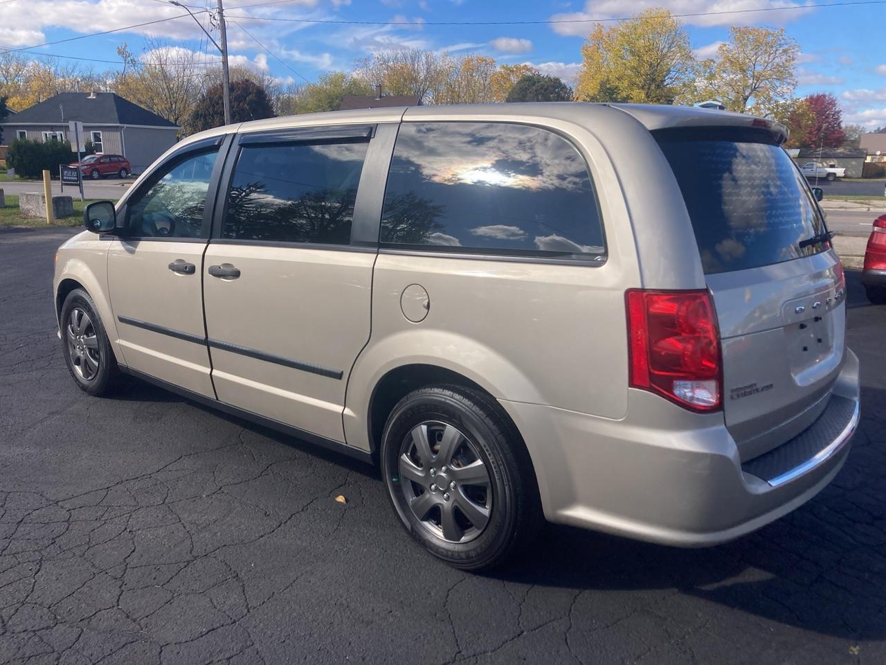 2016 Dodge Grand Caravan Canada Value Package-Low Km-Very Clean Photo