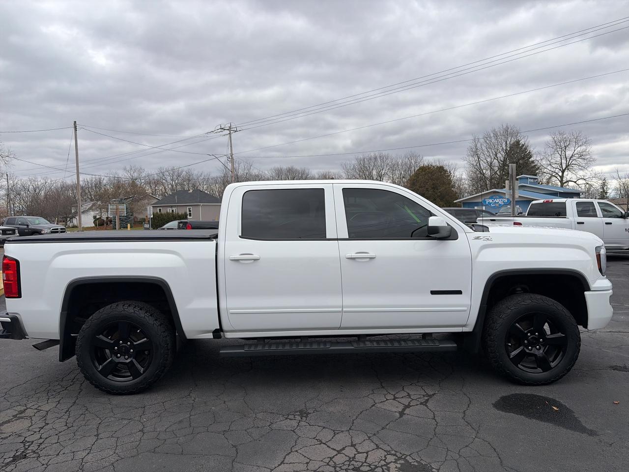 2017 GMC Sierra 1500 SLE-ELEVATION-GREAT KM-CLEAN CARFAX Photo
