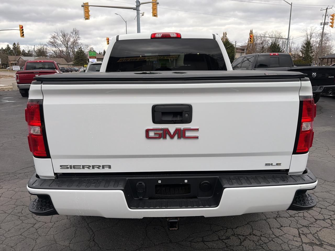 2017 GMC Sierra 1500 SLE-ELEVATION-GREAT KM-CLEAN CARFAX Photo