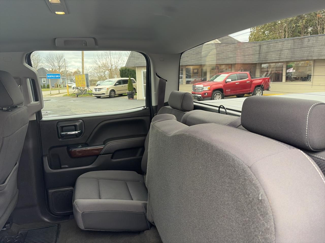 2017 GMC Sierra 1500 SLE-ELEVATION-GREAT KM-CLEAN CARFAX Photo