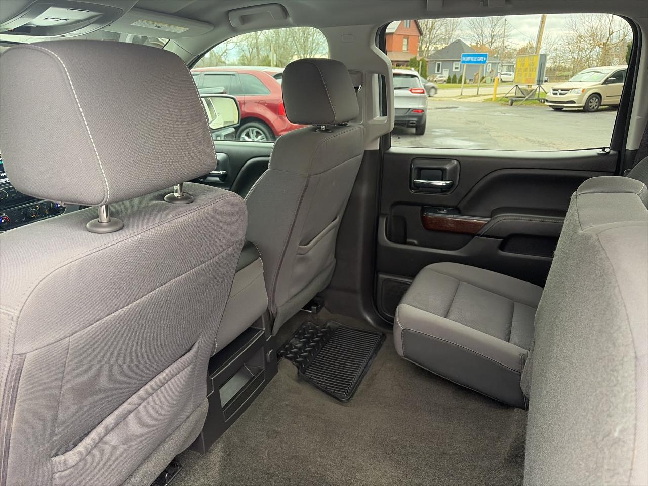 2017 GMC Sierra 1500 SLE-ELEVATION-GREAT KM-CLEAN CARFAX Photo