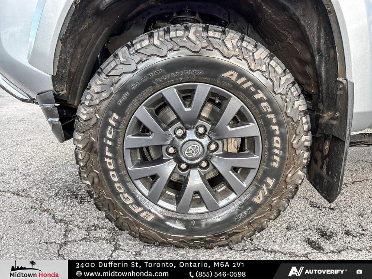 2023 Toyota Tacoma V6   DOUBLE CAB   CLEAN CARFAX Photo