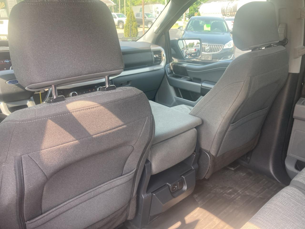 2022 Ford F-150 XLT-FULL CREW-TOW PACKAGE-CLEAN CARFAX Photo