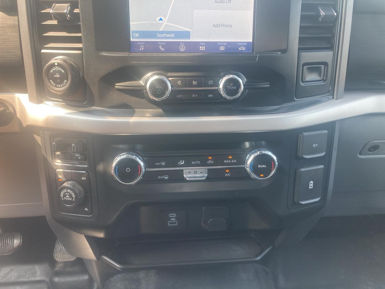 2022 Ford F-150 XLT-FULL CREW-TOW PACKAGE-CLEAN CARFAX Photo