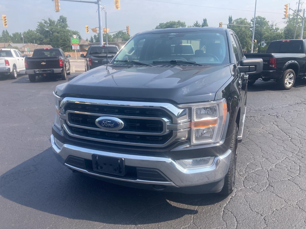 2022 Ford F-150 XLT-FULL CREW-TOW PACKAGE-CLEAN CARFAX Photo