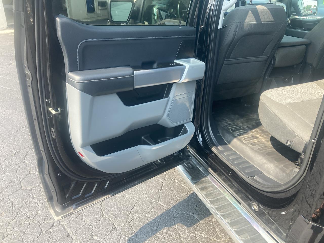 2022 Ford F-150 XLT-FULL CREW-TOW PACKAGE-CLEAN CARFAX Photo