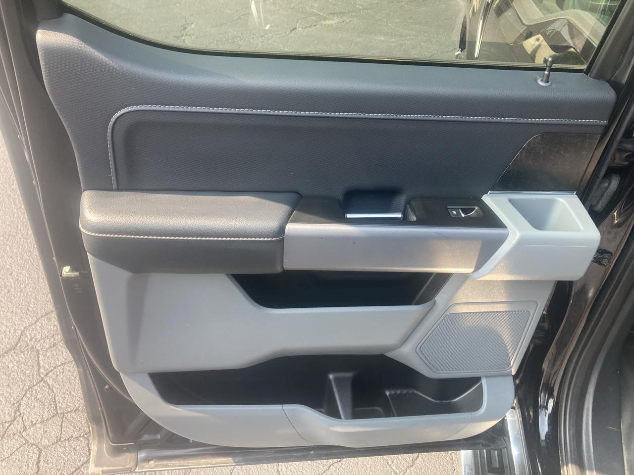 2022 Ford F-150 XLT-FULL CREW-TOW PACKAGE-CLEAN CARFAX Photo