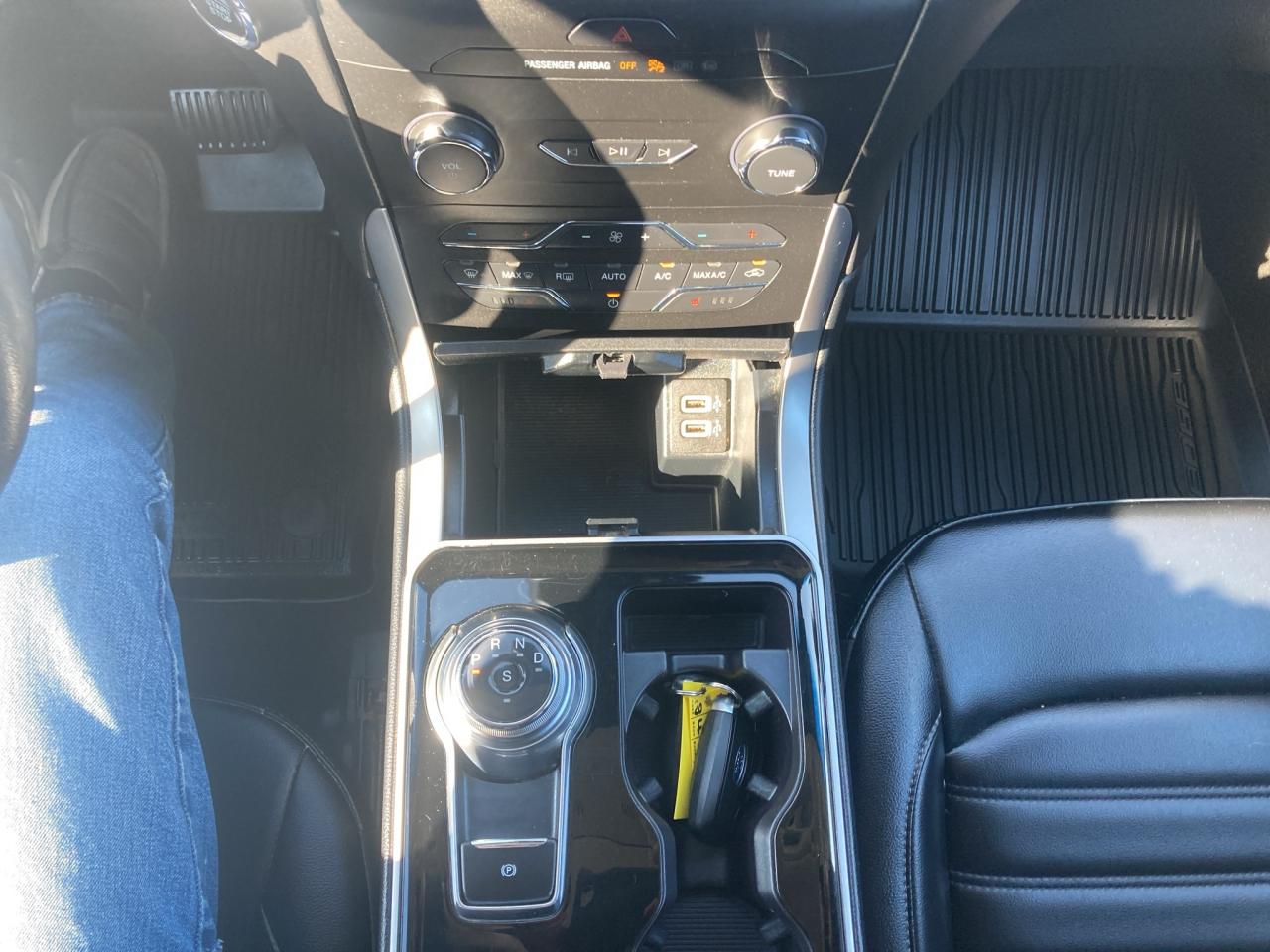 2019 Ford Edge SEL-LEATHER-LOADED-CLEAN-HEATED SEATS Photo