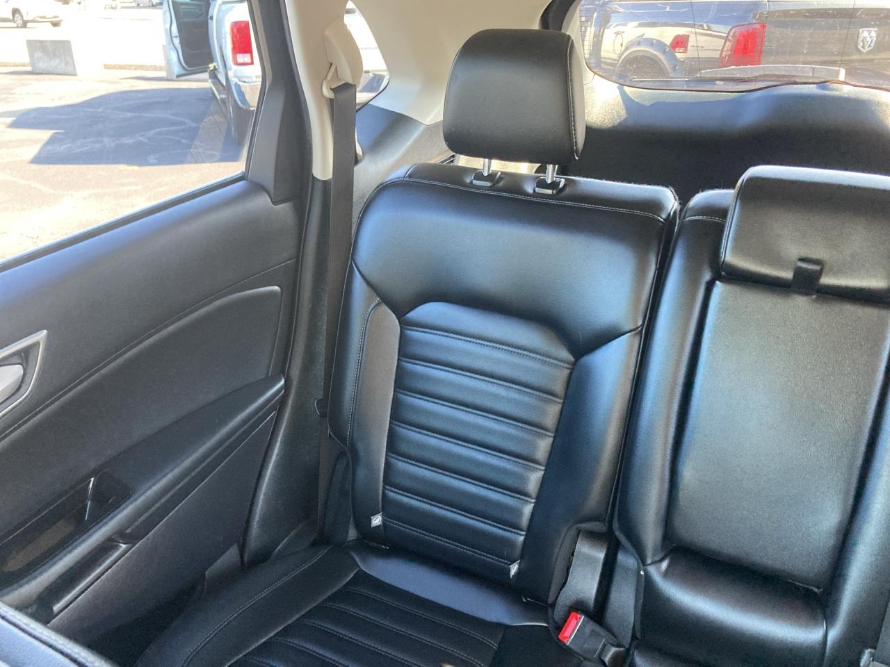 2019 Ford Edge SEL-LEATHER-LOADED-CLEAN-HEATED SEATS Photo
