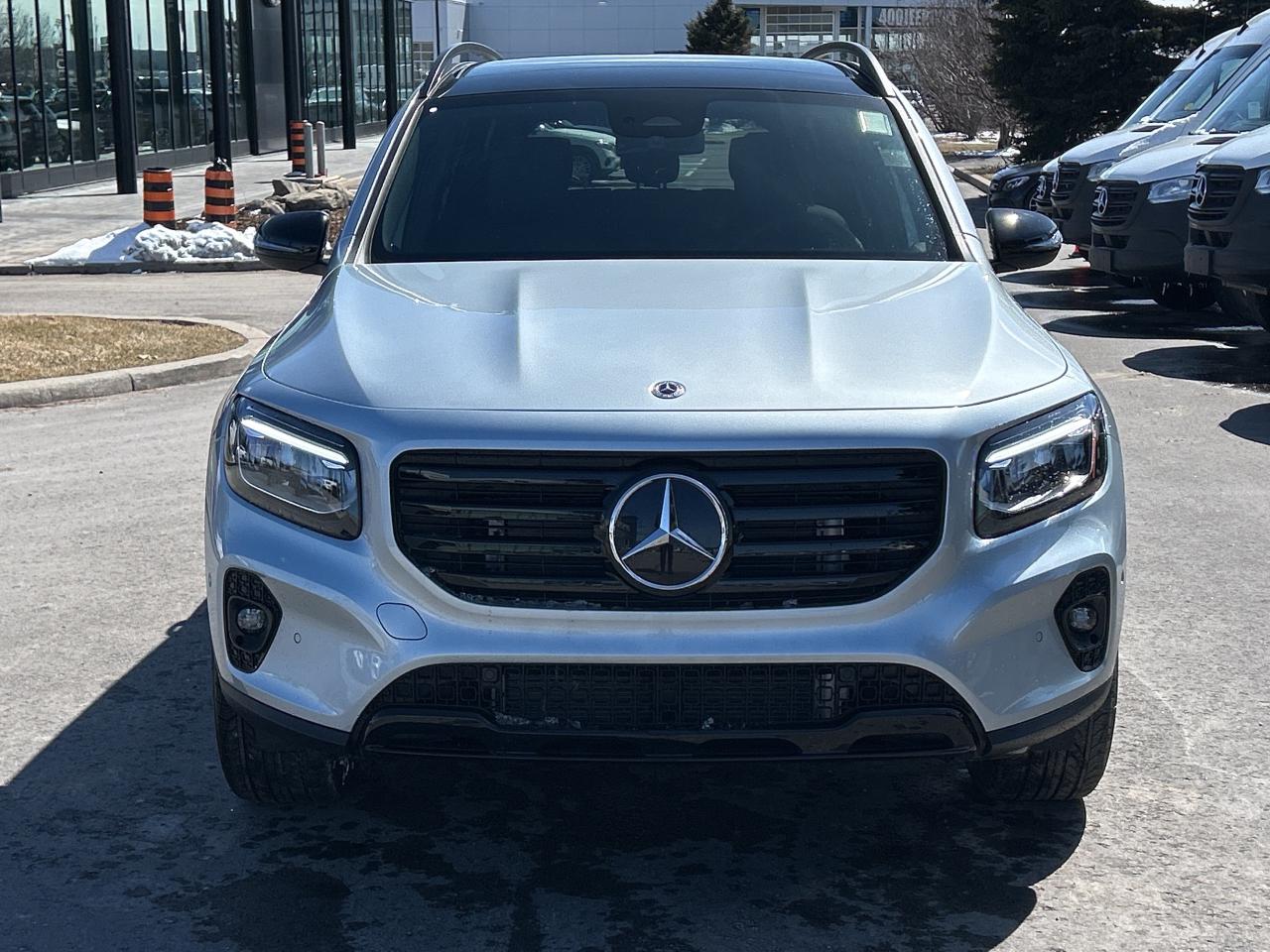 2025 Mercedes-Benz GLB 250 4MATIC Photo