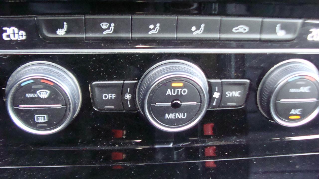 2016 Volkswagen Golf 5dr HB Auto 1.8 TSI Trendline*NEW PRICE!*LOW KM`S! Photo