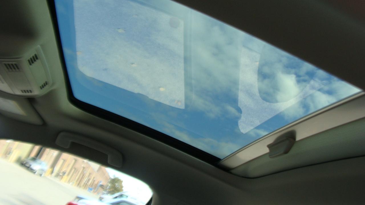 2016 Volkswagen Golf 5dr HB Auto 1.8 TSI Trendline*NEW PRICE!*LOW KM`S! Photo