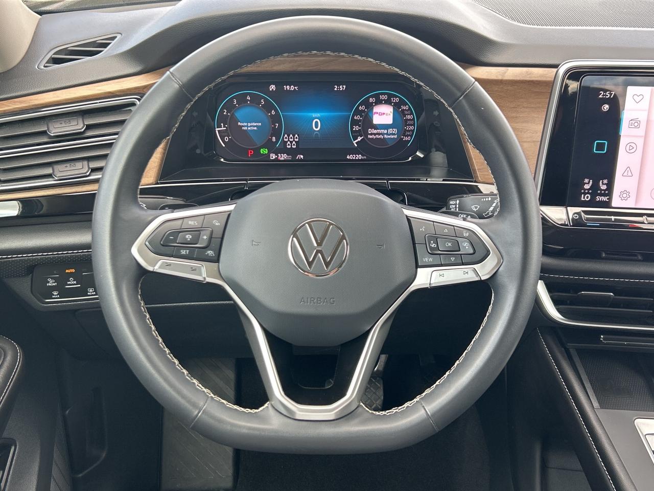 2024 Volkswagen Atlas Comfortline 2.0 TSI 4MOTION   Heated/Cooled Seats Photo