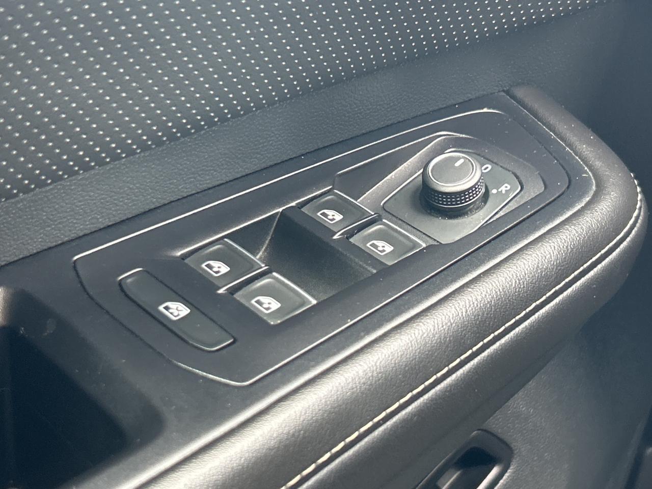 2024 Volkswagen Atlas Comfortline 2.0 TSI 4MOTION   Heated/Cooled Seats Photo