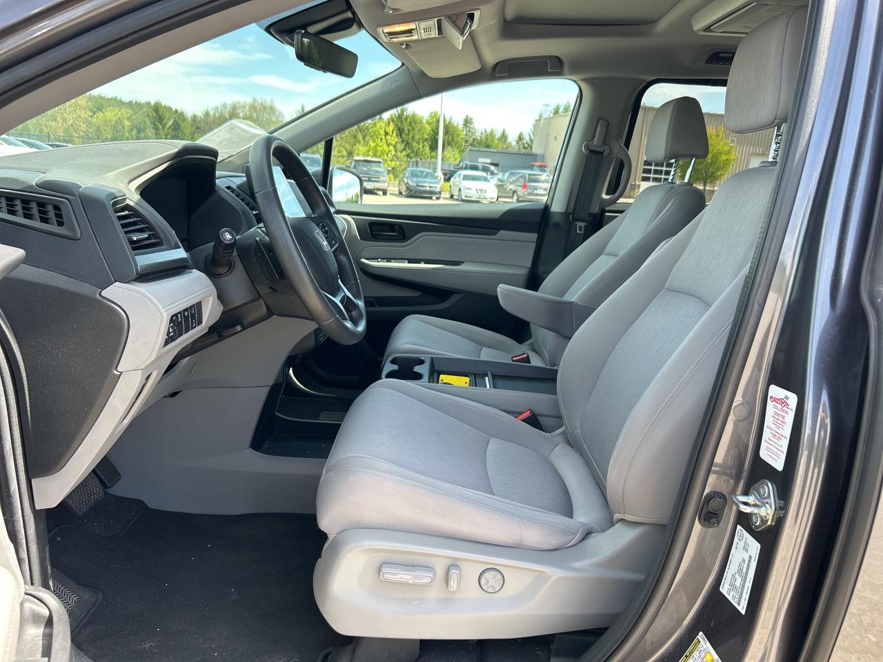 2020 Honda Odyssey EX-RES   Sunroof   DVD/Blu-ray   Heated Seats Photo