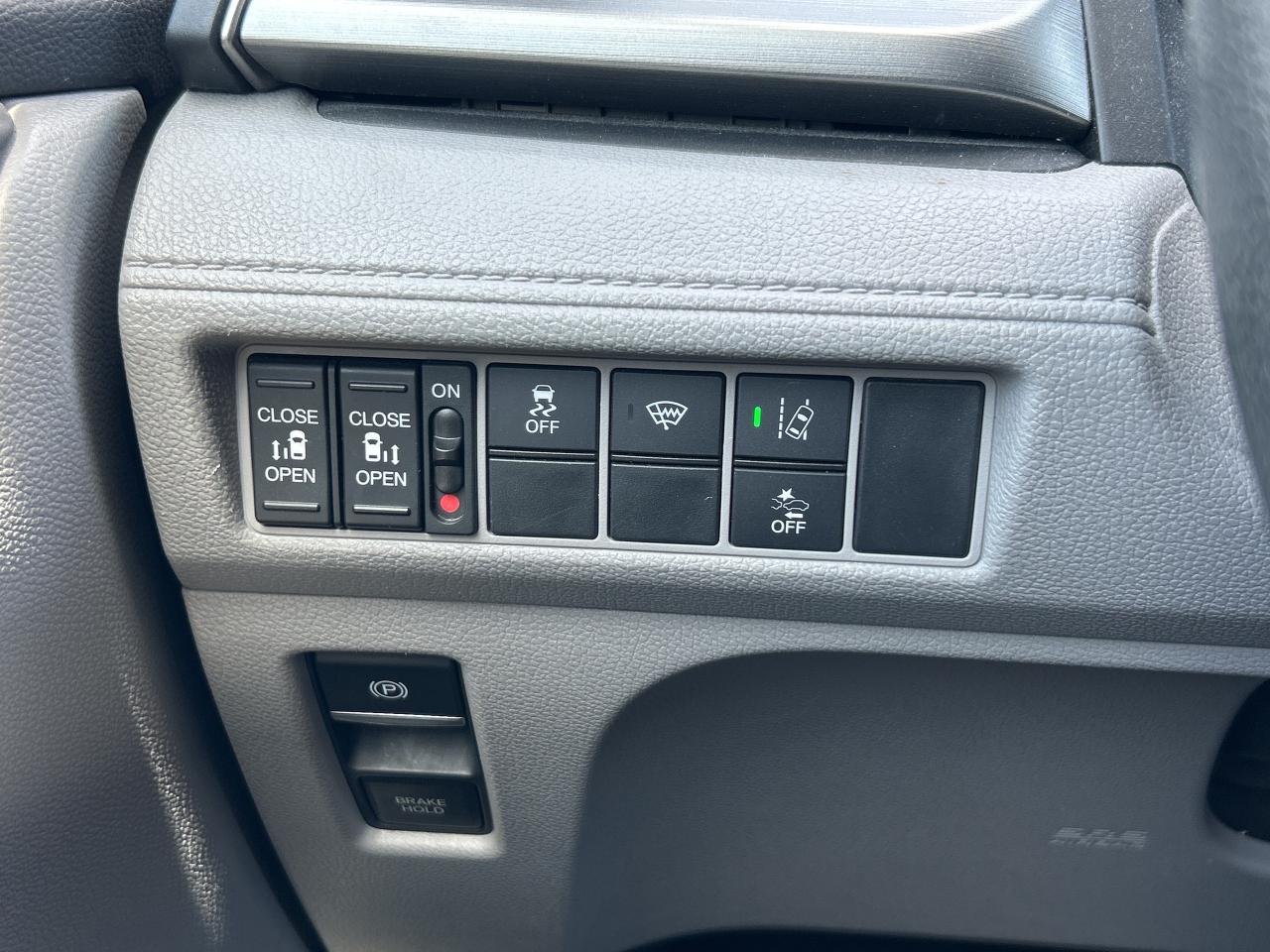 2020 Honda Odyssey EX-RES   Sunroof   DVD/Blu-ray   Heated Seats Photo