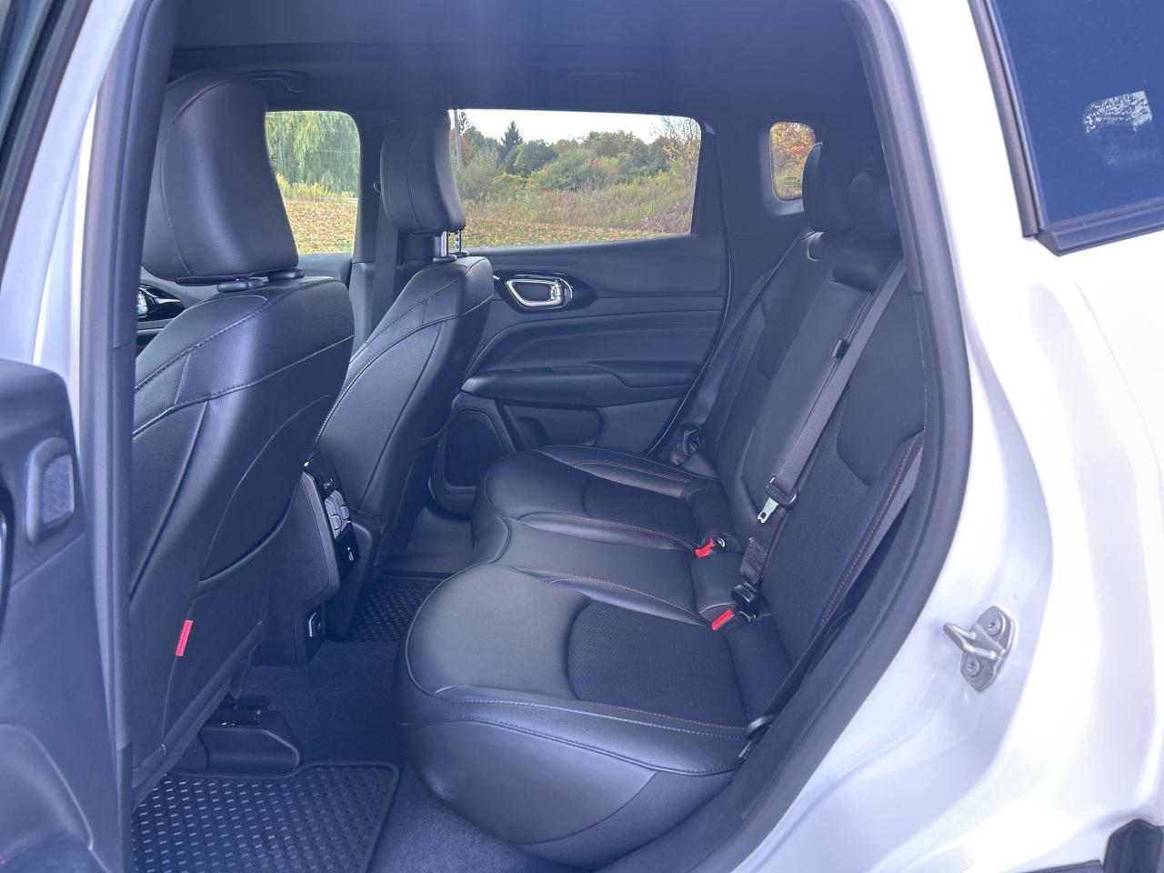 2025 Jeep Compass Trailhawk 4x4   Nav.   Pano Roof   Heated Seats Photo