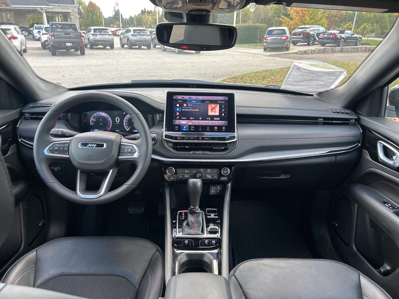 2025 Jeep Compass Trailhawk 4x4   Nav.   Pano Roof   Heated Seats Photo