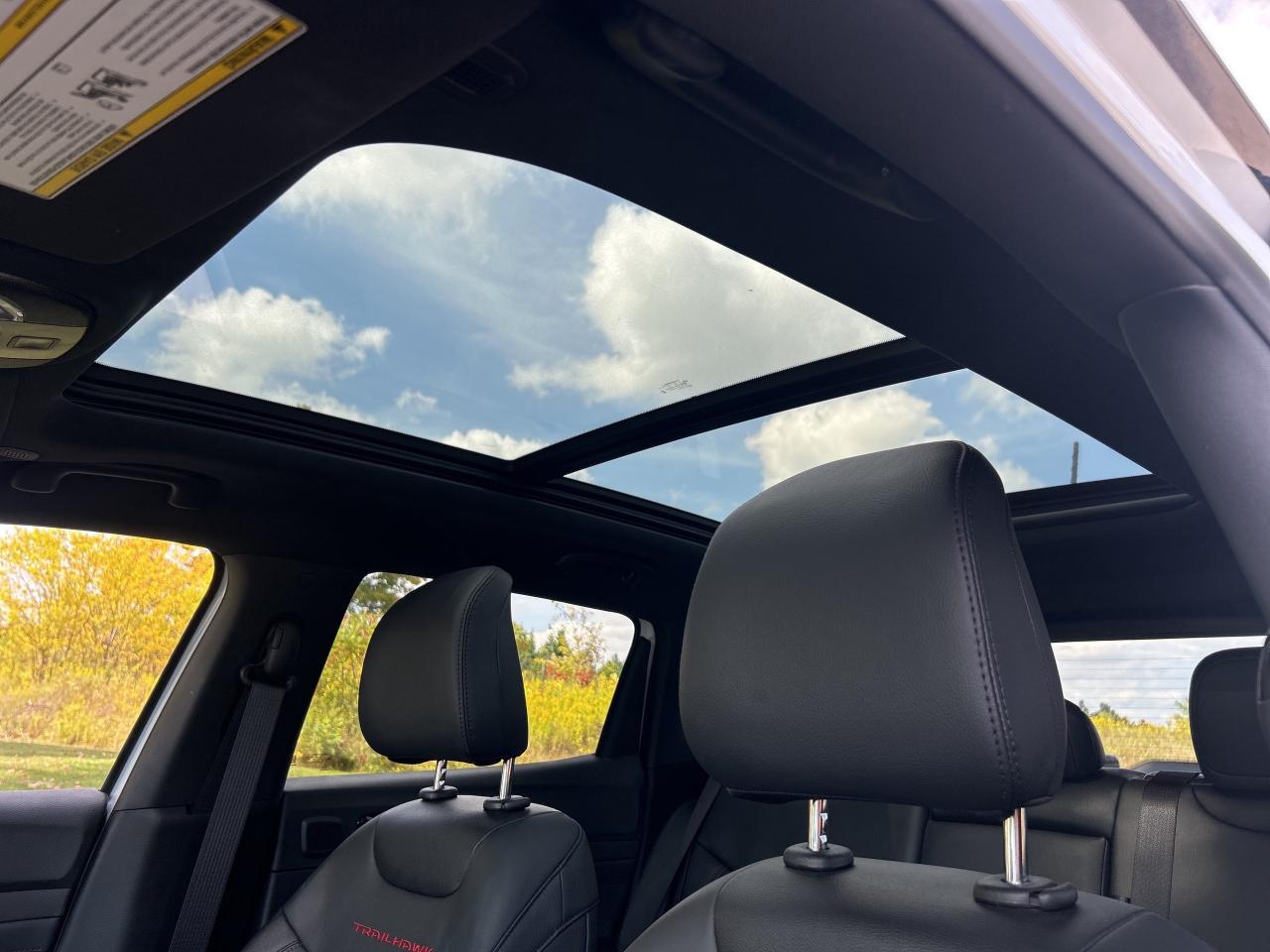 2025 Jeep Compass Trailhawk 4x4   Nav.   Pano Roof   Heated Seats Photo