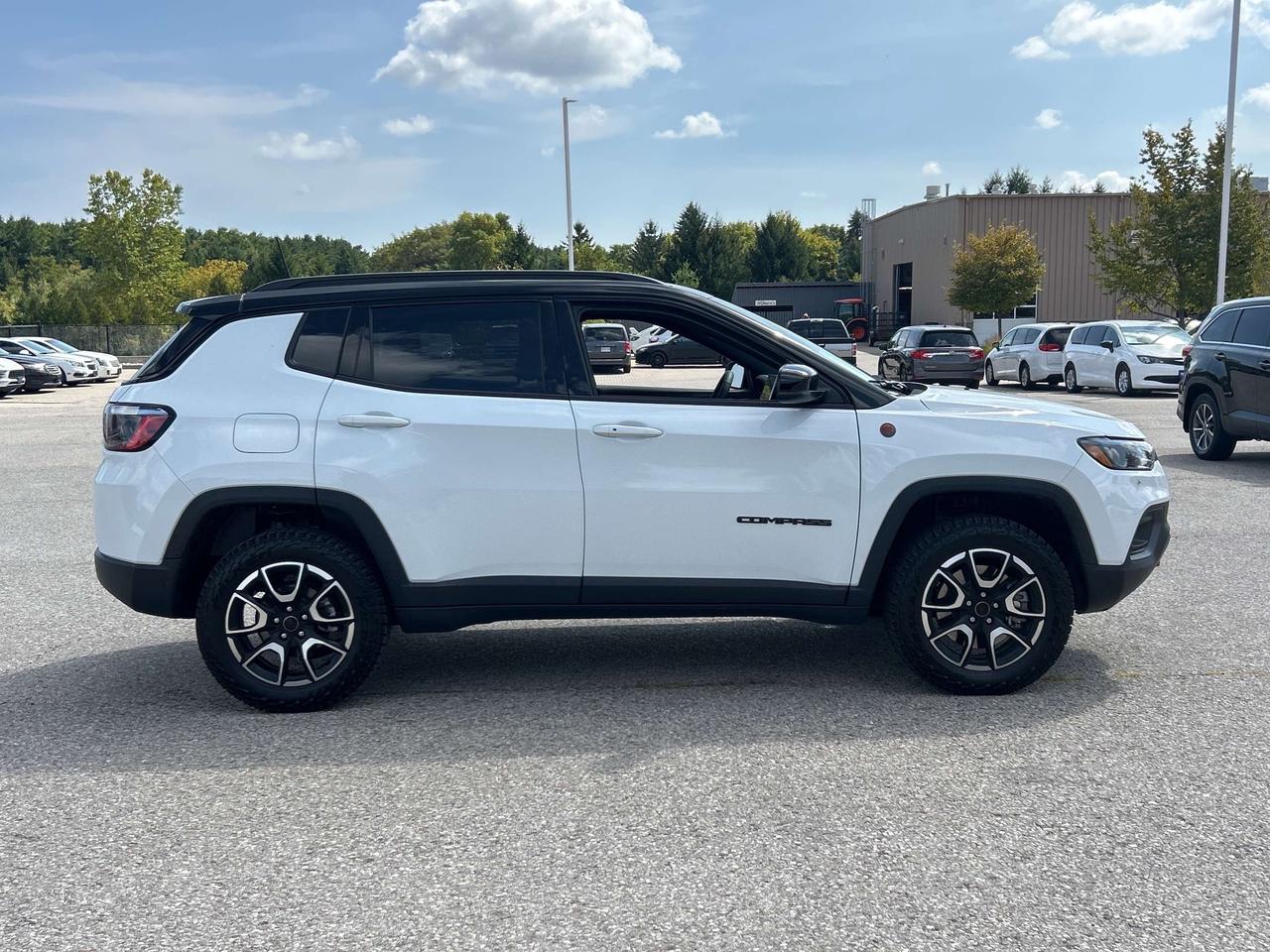 2025 Jeep Compass Trailhawk 4x4   Nav.   Pano Roof   Heated Seats Photo