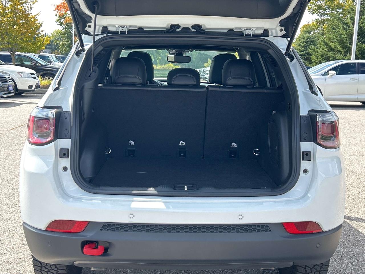 2025 Jeep Compass Trailhawk 4x4   Nav.   Pano Roof   Heated Seats Photo