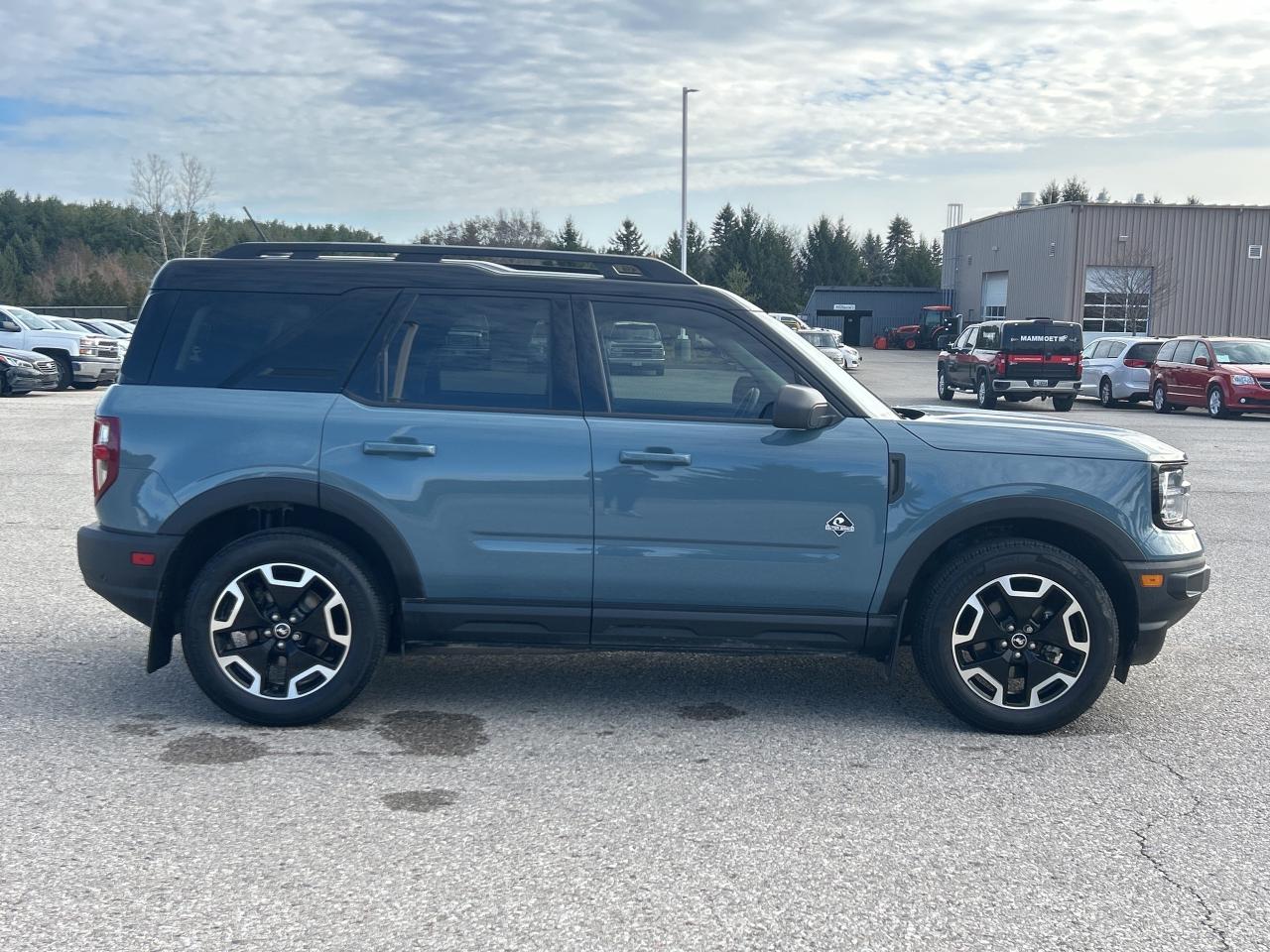 2023 Ford Bronco Sport Outer Banks 4x4   Nav.   Leather   Heated Seats Photo2