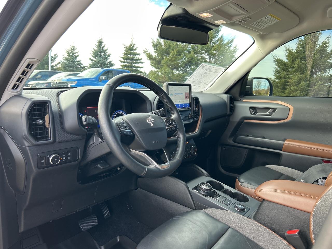 2023 Ford Bronco Sport Outer Banks 4x4   Nav.   Leather   Heated Seats Photo
