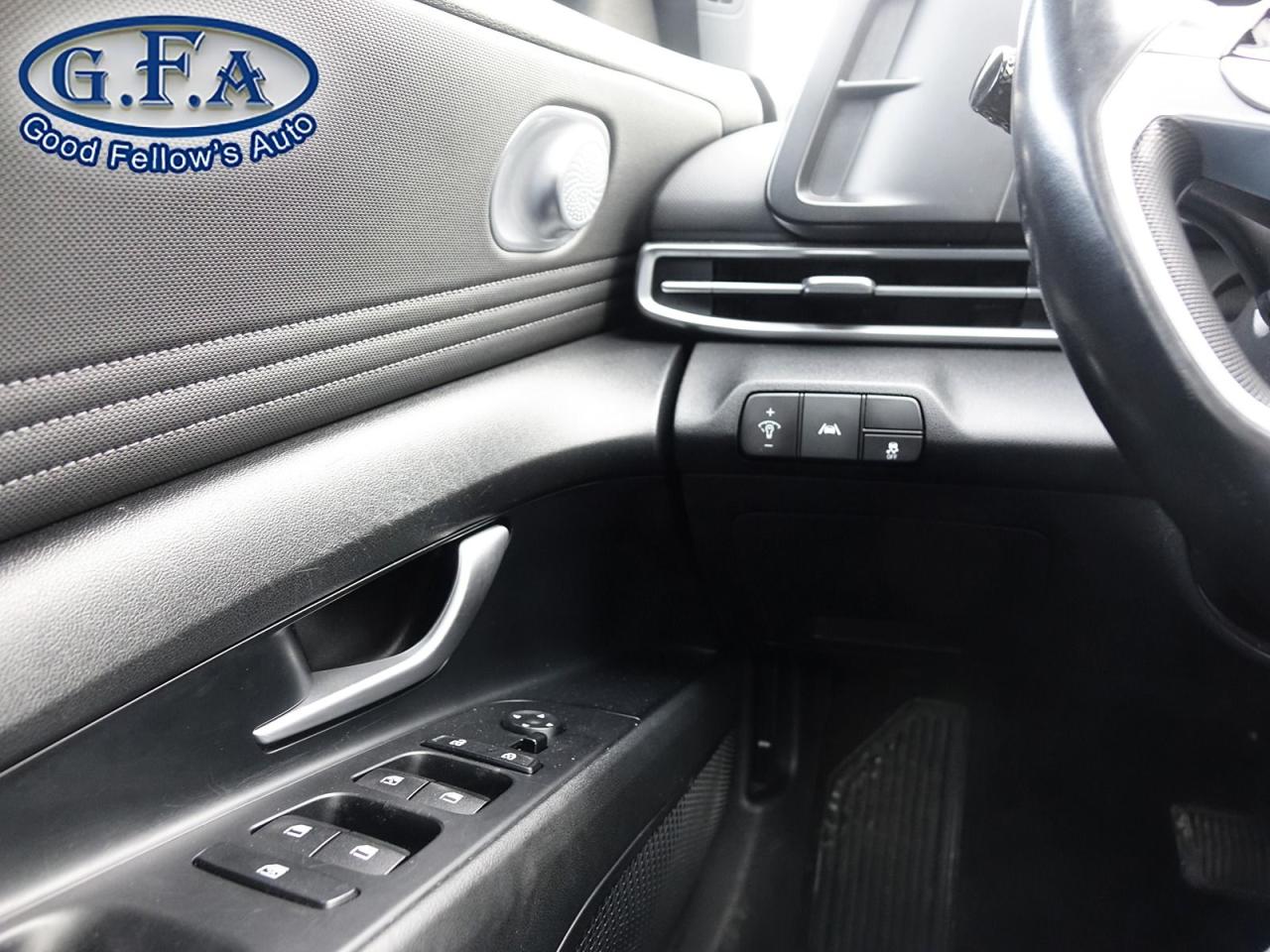 2022 Hyundai Elantra PREFERRED MODEL, SUN & TECH PACKAGE, SUNROOF, REAR Photo18