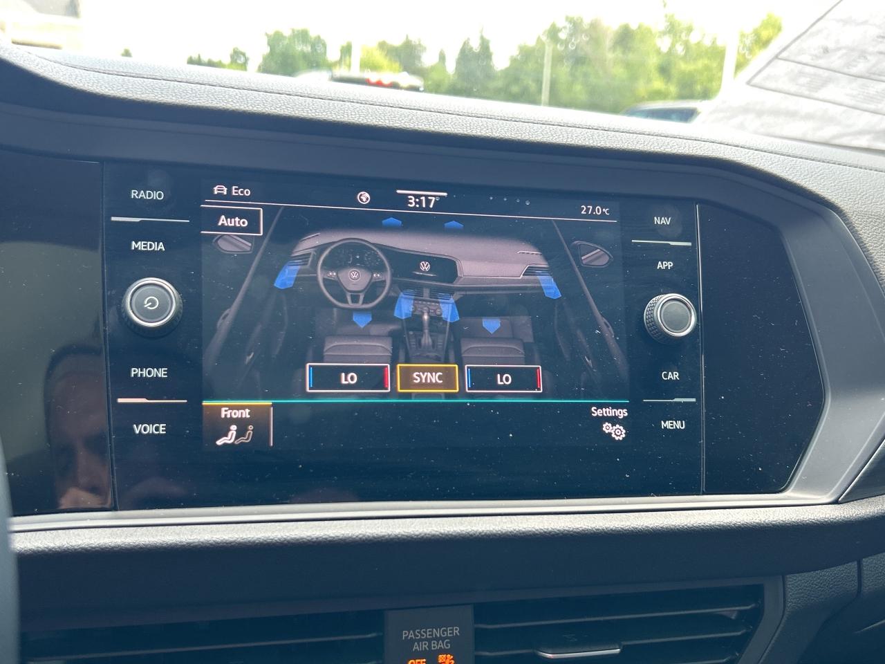 2024 Volkswagen Jetta Highline   Nav.   Sunroof   Heated/Cooled Seats Photo