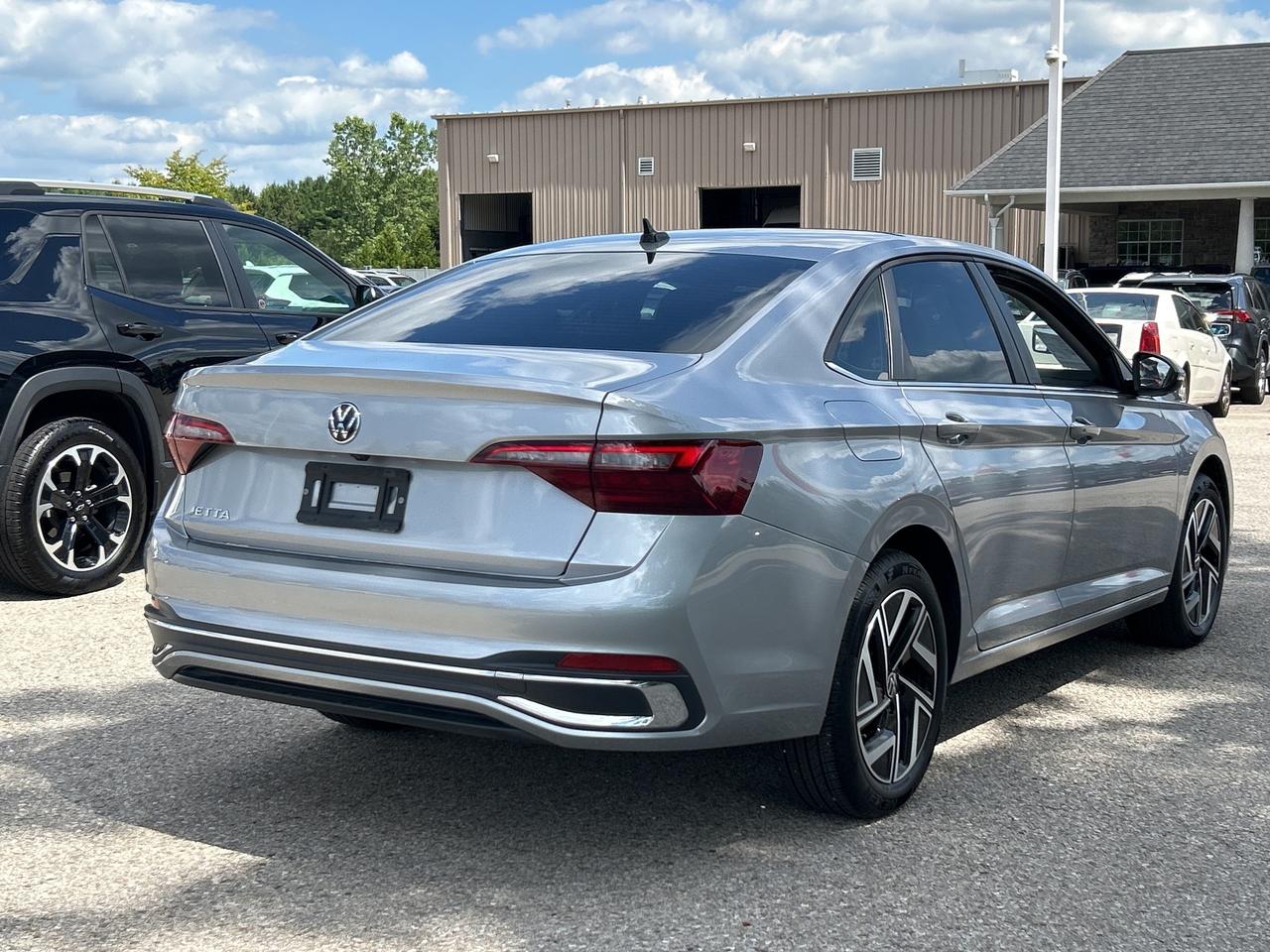 2024 Volkswagen Jetta Highline   Nav.   Sunroof   Heated/Cooled Seats Photo