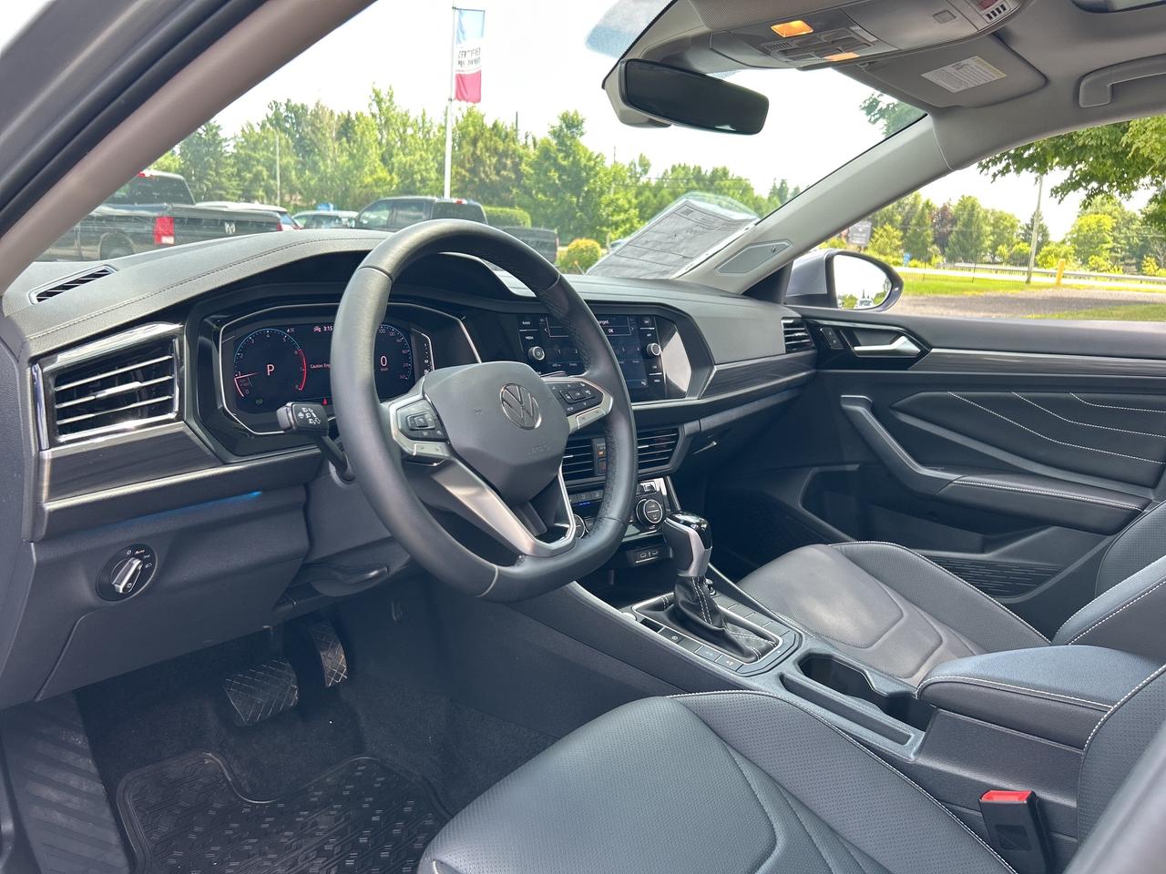 2024 Volkswagen Jetta Highline   Nav.   Sunroof   Heated/Cooled Seats Photo