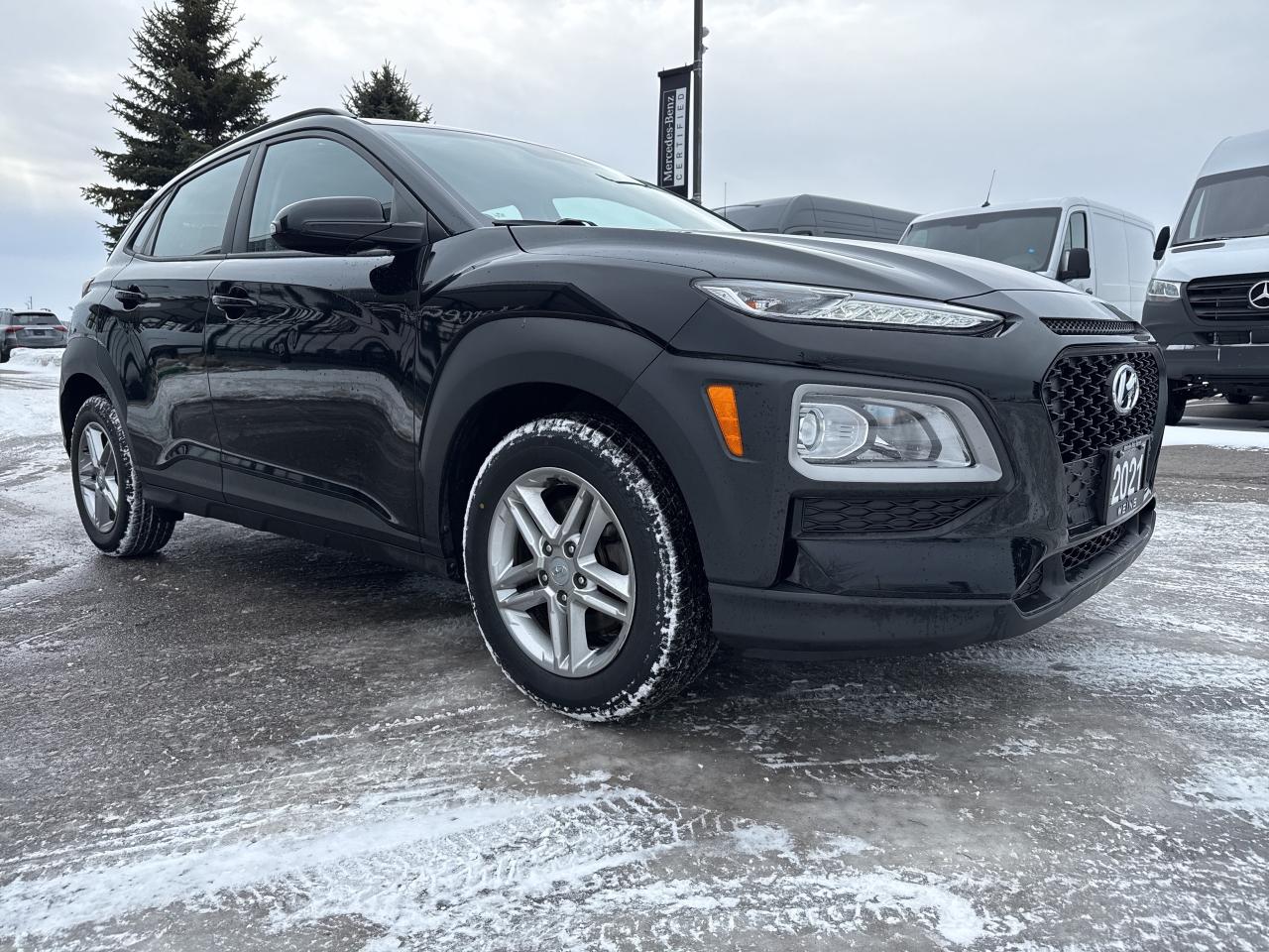 2021 Hyundai KONA 2.0L Essential AWD Photo3