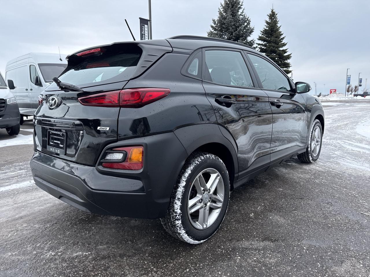 2021 Hyundai KONA 2.0L Essential AWD Photo