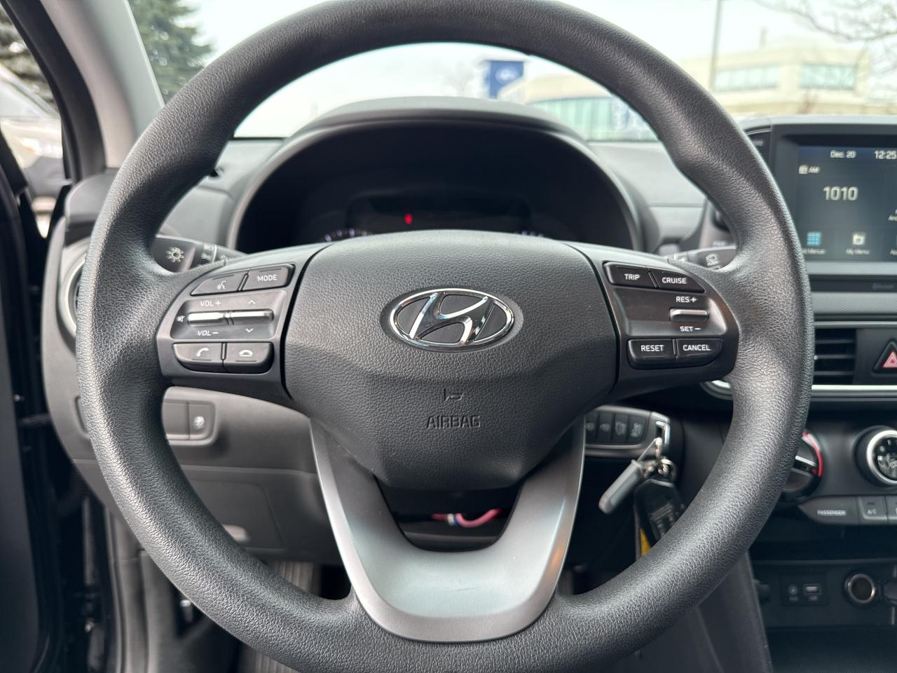2021 Hyundai KONA 2.0L Essential AWD Photo