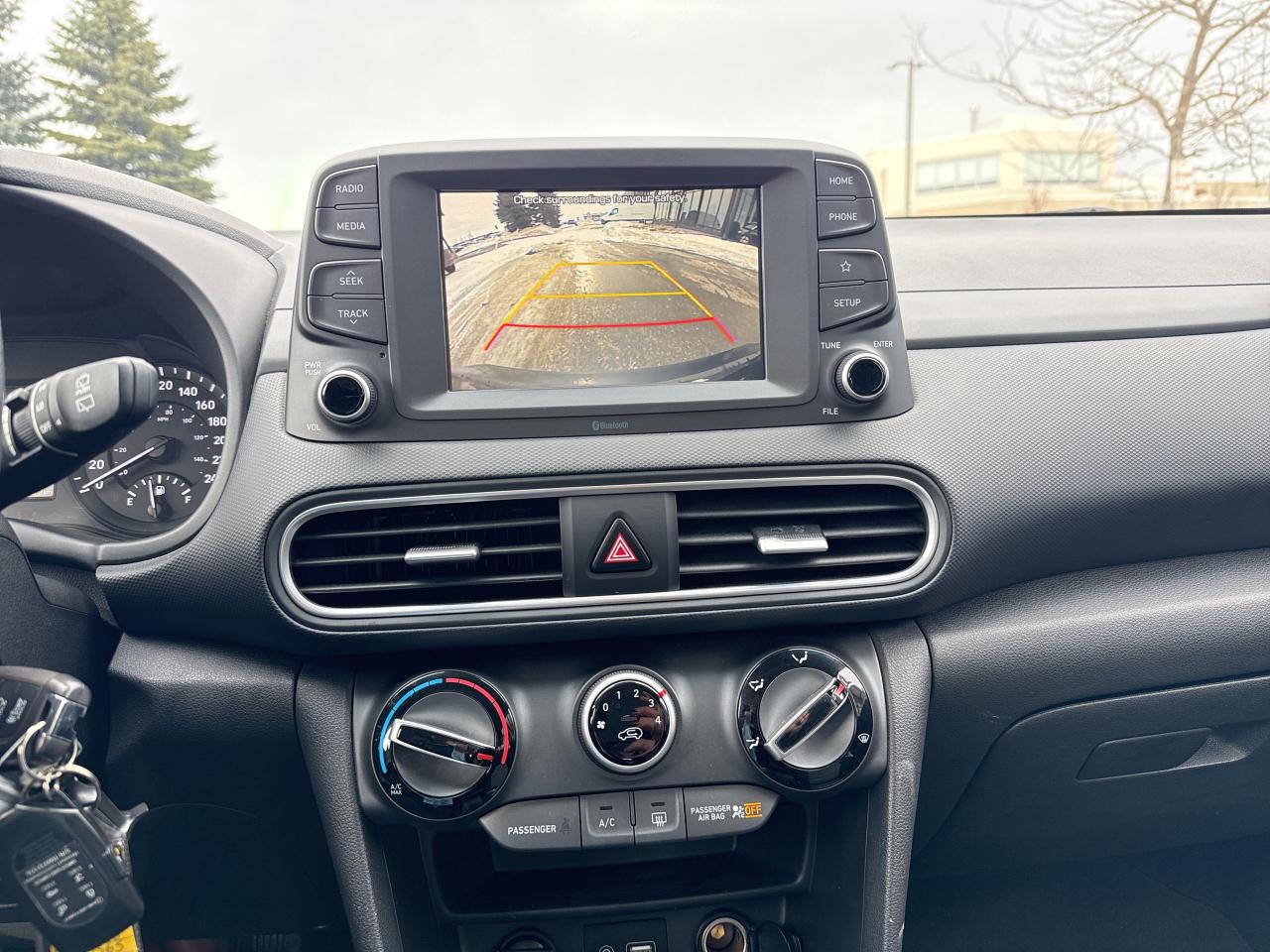 2021 Hyundai KONA 2.0L Essential AWD Photo