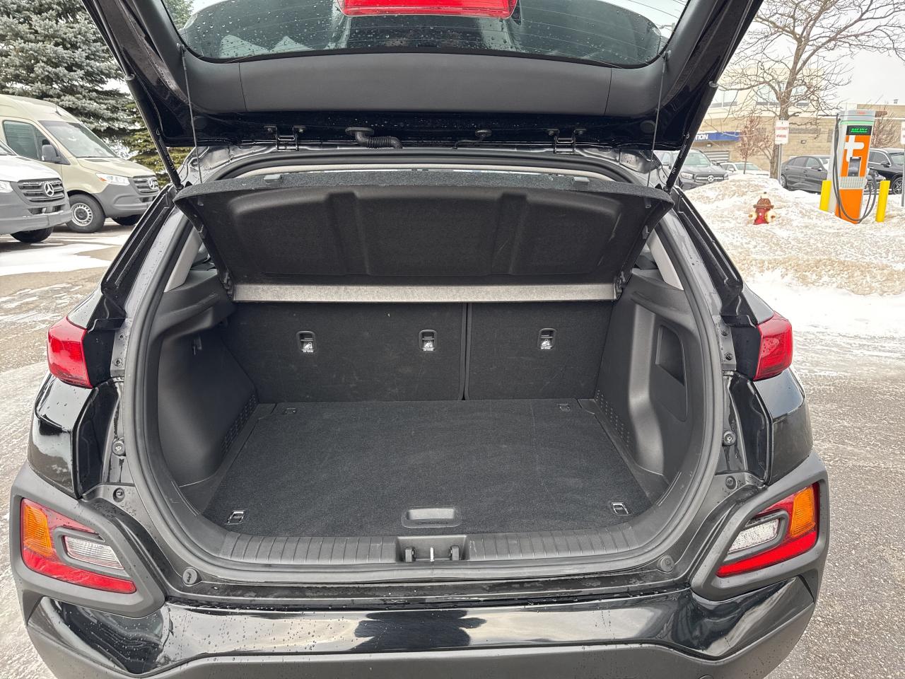 2021 Hyundai KONA 2.0L Essential AWD Photo