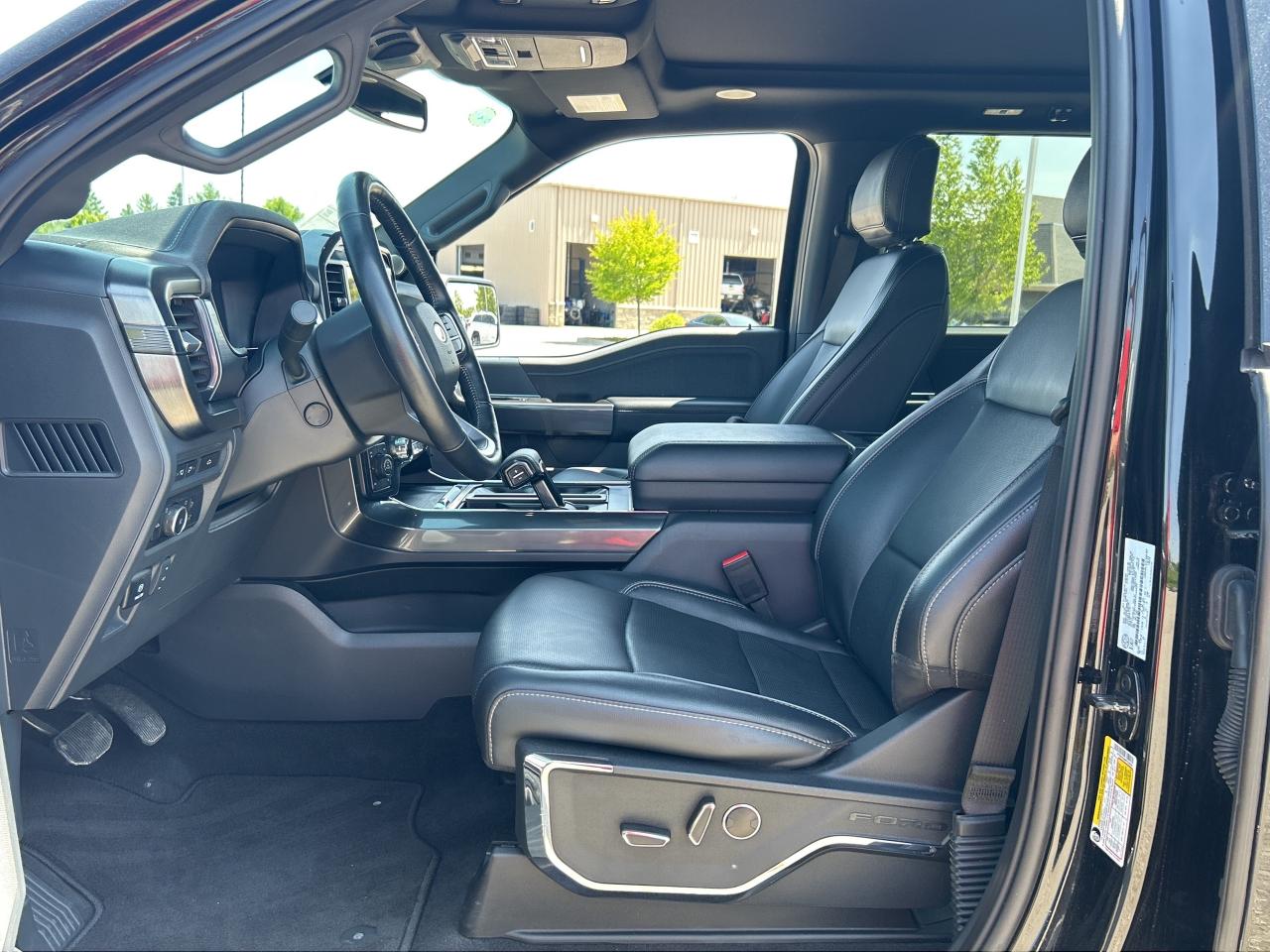 2023 Ford F-150 LARIAT FX4 SuperCrew   5.0L   Nav.   Pano Roof Photo
