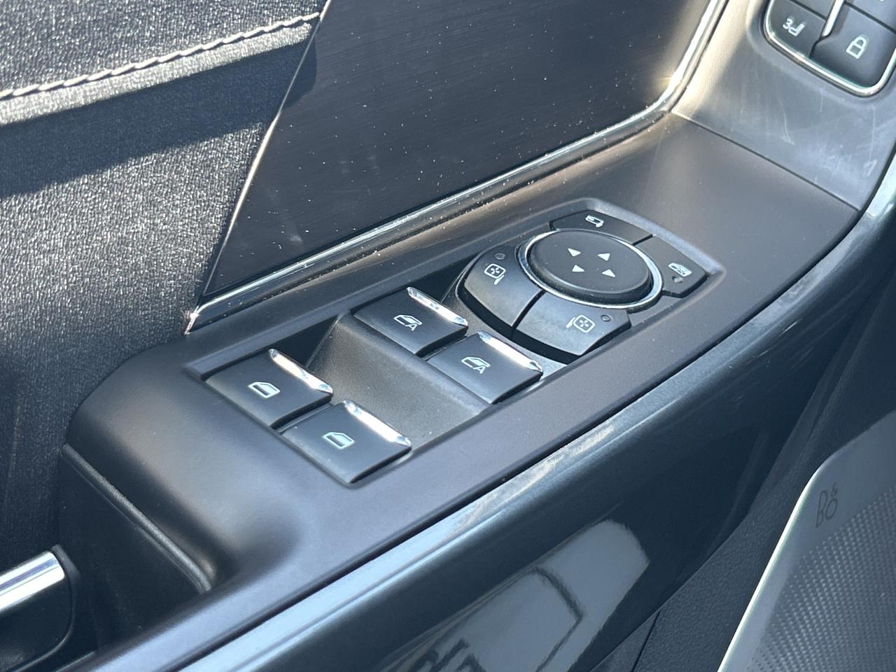 2023 Ford F-150 LARIAT FX4 SuperCrew   5.0L   Nav.   Pano Roof Photo