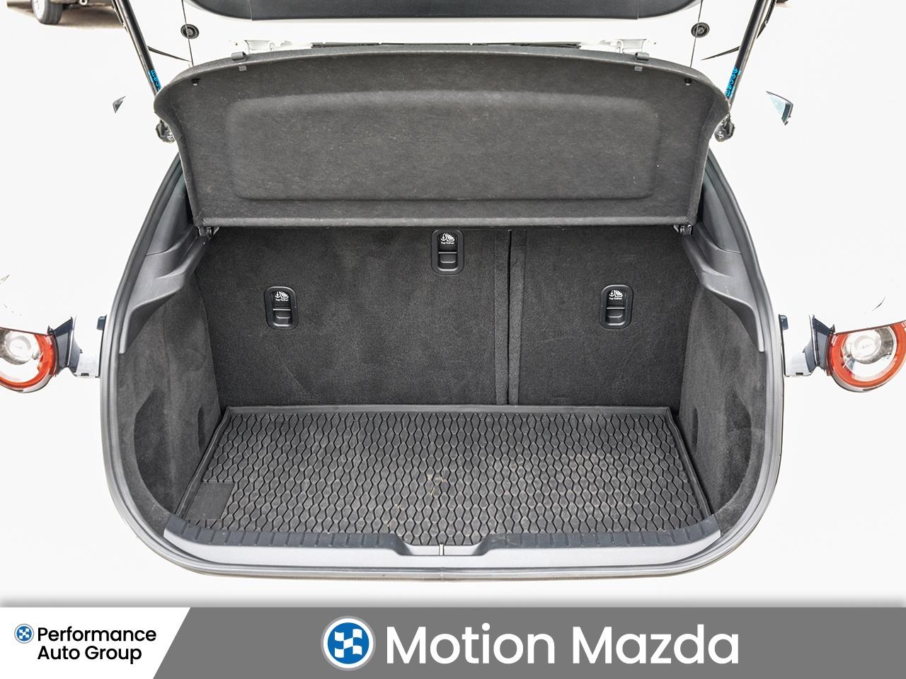 2023 Mazda CX-30 GS AWD   HEATED CLOTH SEATS   LOW KM Photo